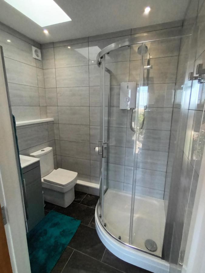 Contemporary One Bed Studio. Sea Views And Parking Westward Ho!  Exterior foto