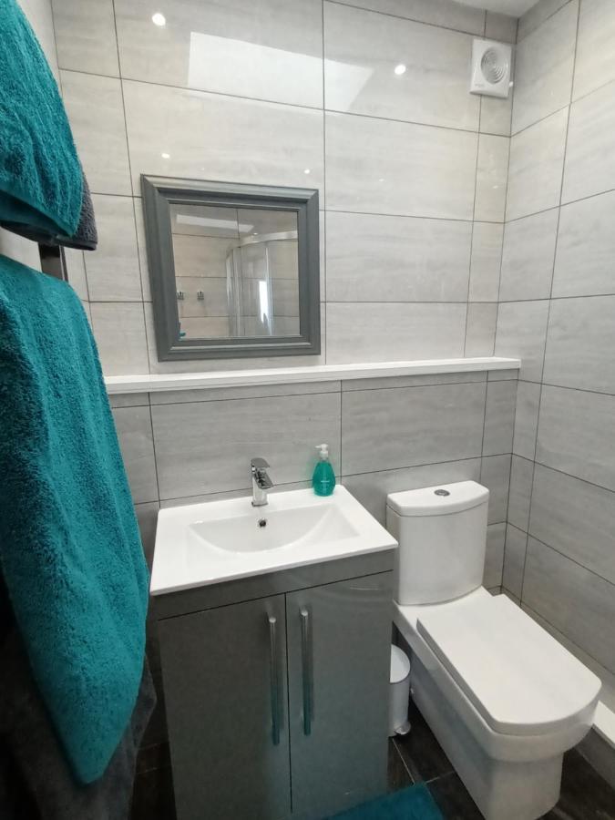 Contemporary One Bed Studio. Sea Views And Parking Westward Ho!  Exterior foto