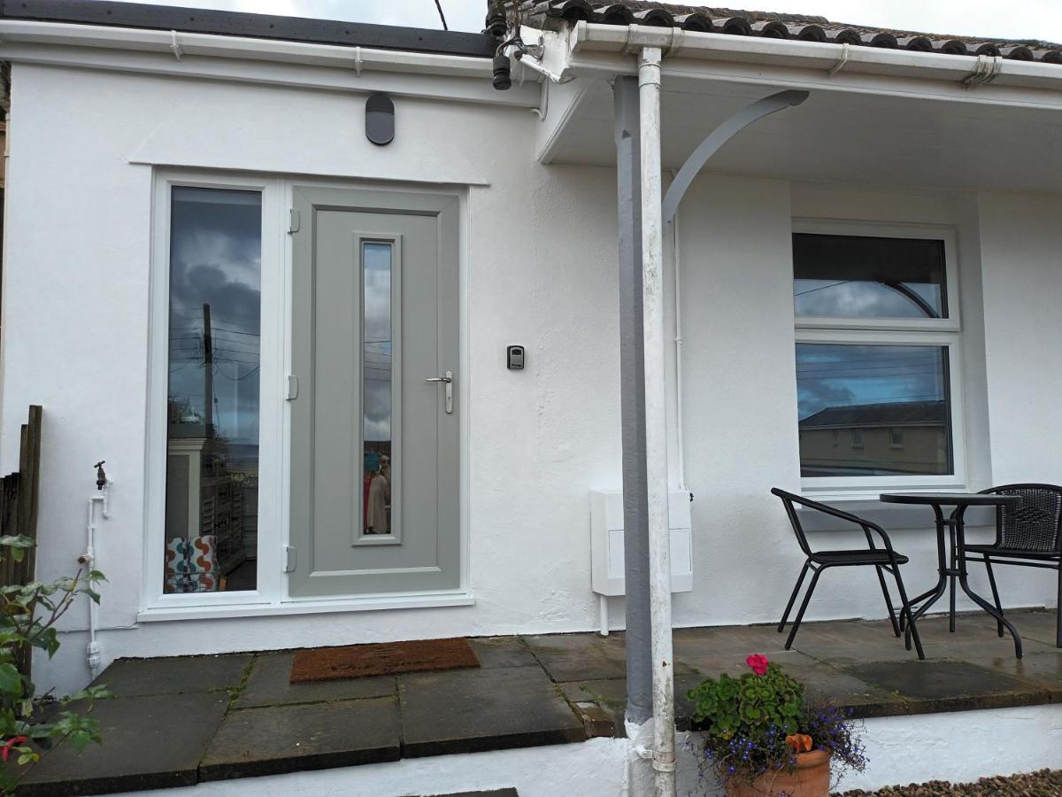 Contemporary One Bed Studio. Sea Views And Parking Westward Ho!  Exterior foto